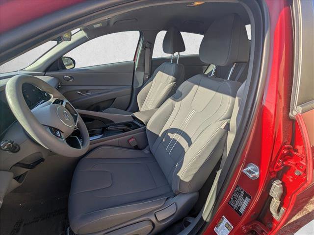 Used 2023 Hyundai Elantra SEL w/ Cargo Package image 10