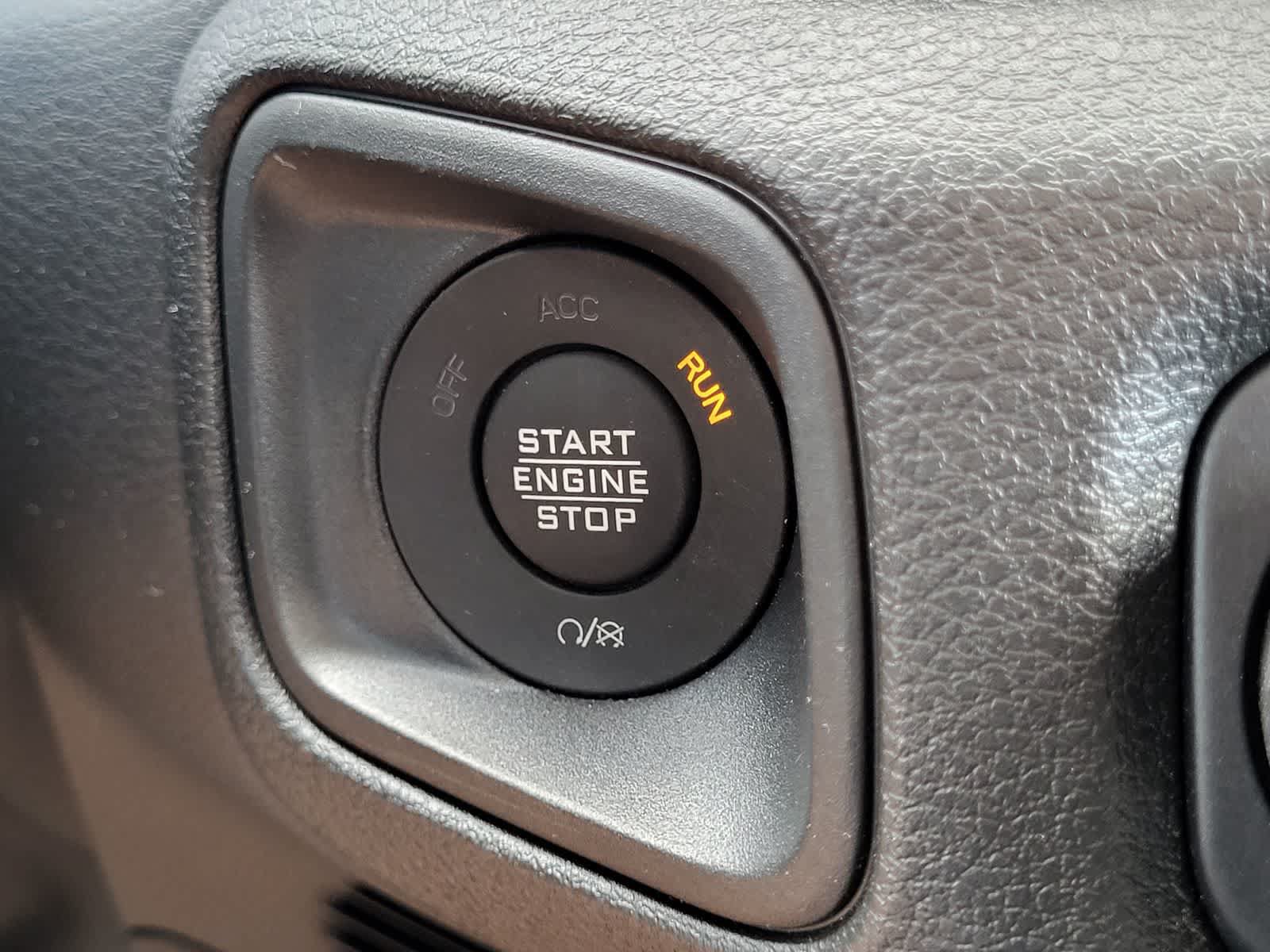 Used 2025 Jeep Gladiator Sport AWD/4WD image 20