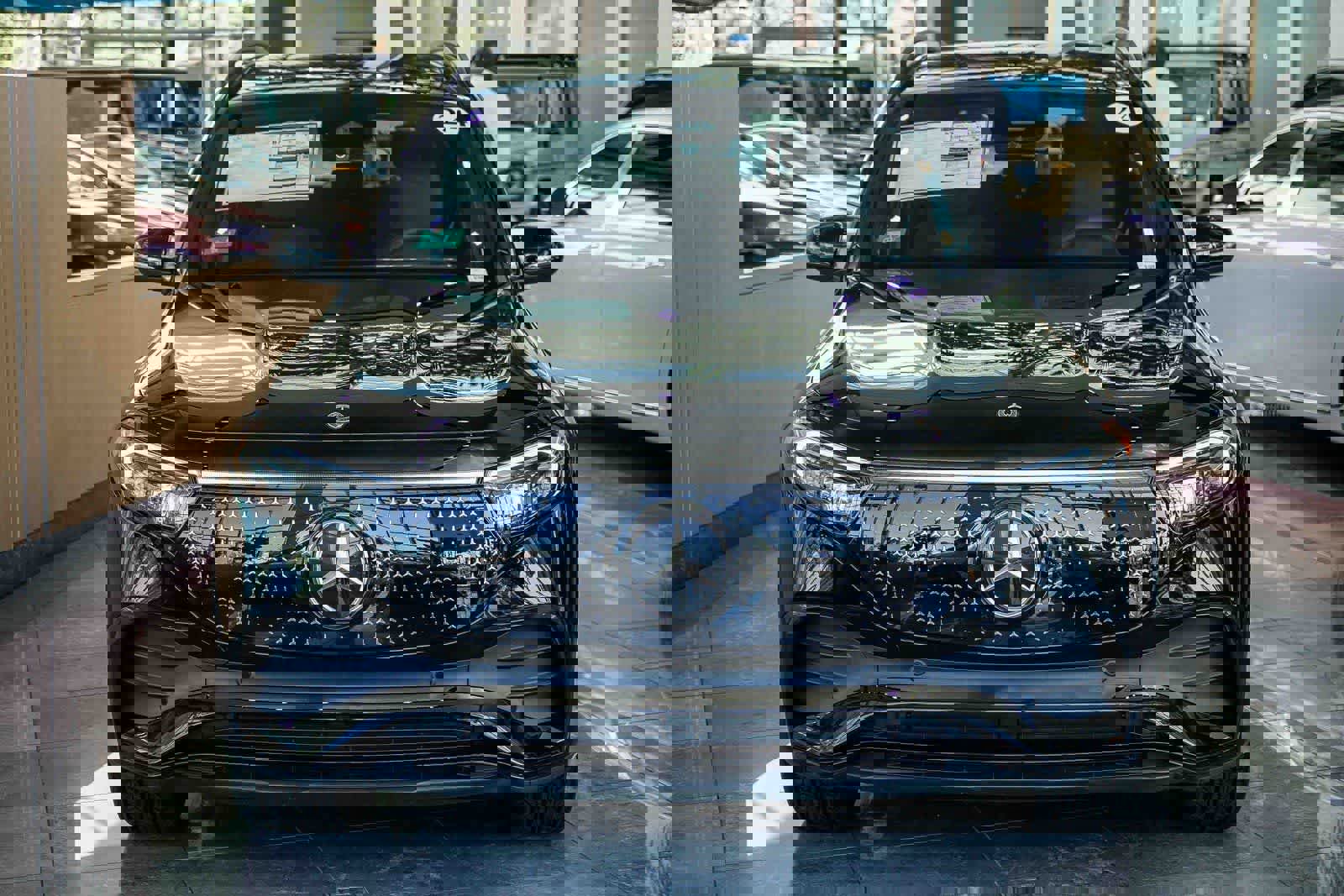 Used 2024 Mercedes-Benz EQB 350 4MATIC SUV image 6