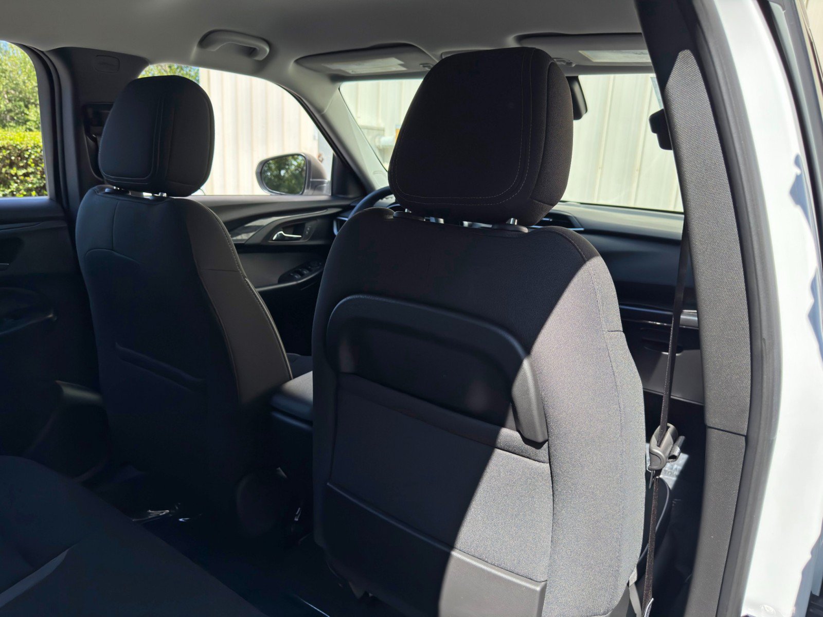 Used 2023 Chevrolet TrailBlazer LS FWD image 30
