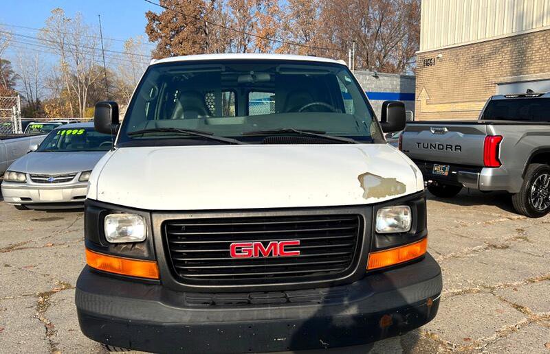 Used 2008 GMC Savana 2500 image 2