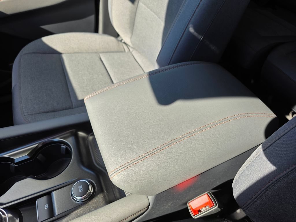 New 2025 Ford Explorer Active AWD/4WD image 39