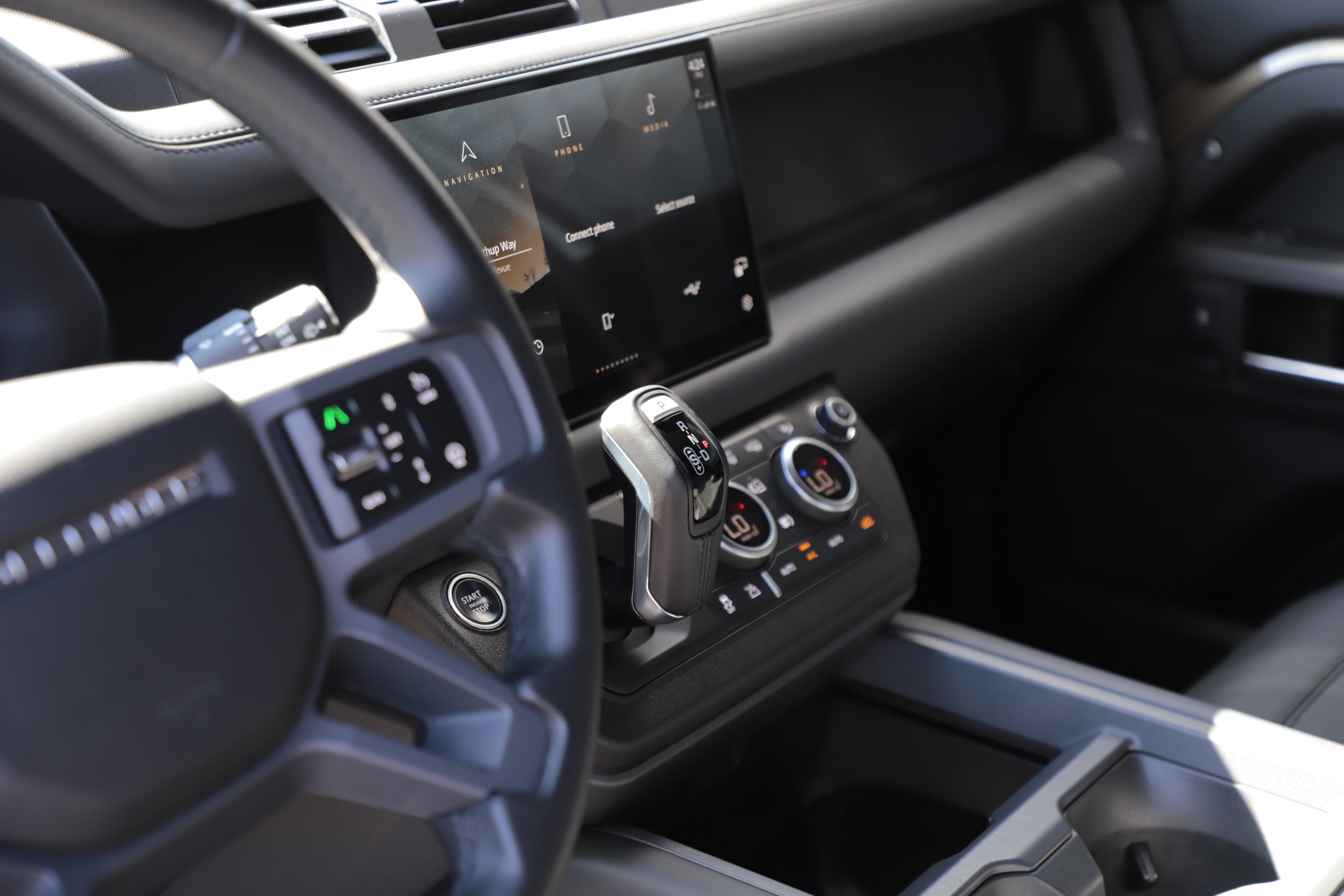 Certified 2025 Land Rover Defender 110 S AWD/4WD image 22