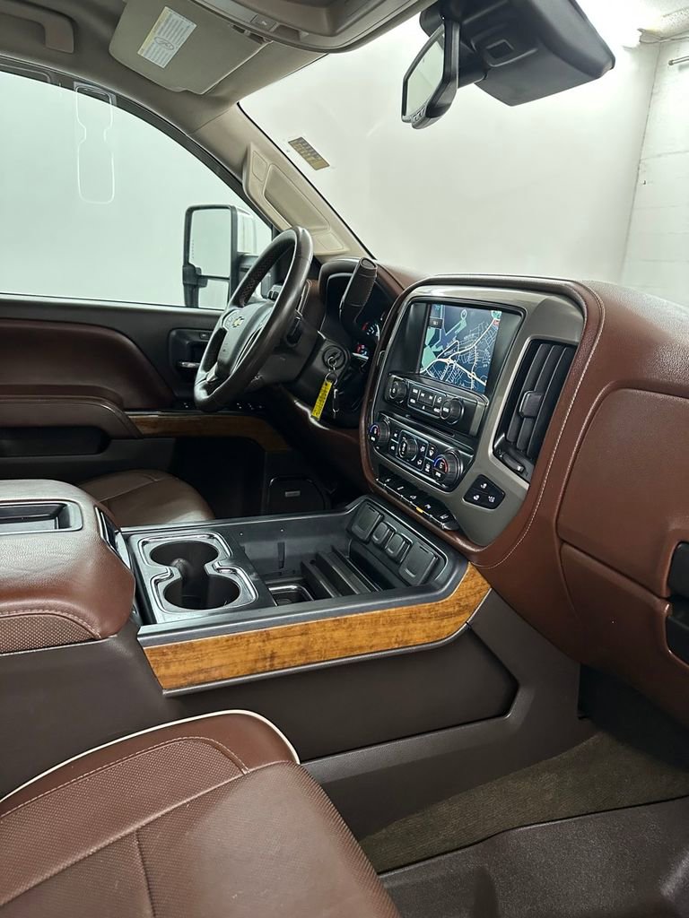 Used 2015 Chevrolet Silverado 2500 High Country w/ High Country Premium Package image 40