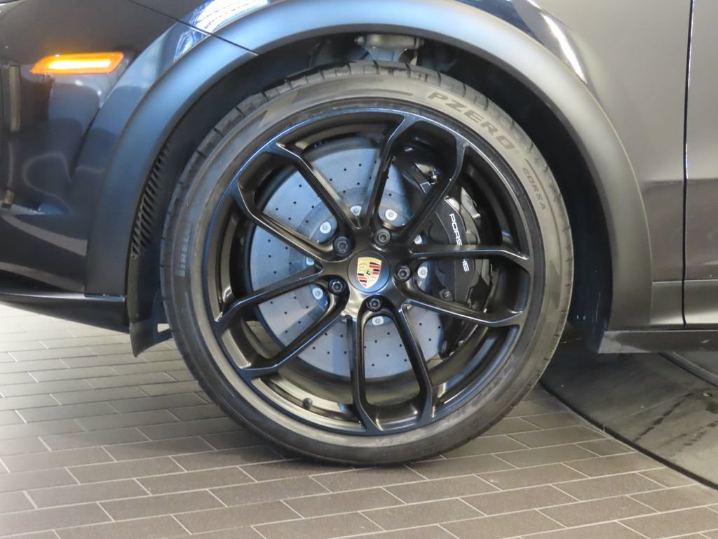 Certified 2022 Porsche Cayenne Turbo GT AWD/4WD image 11