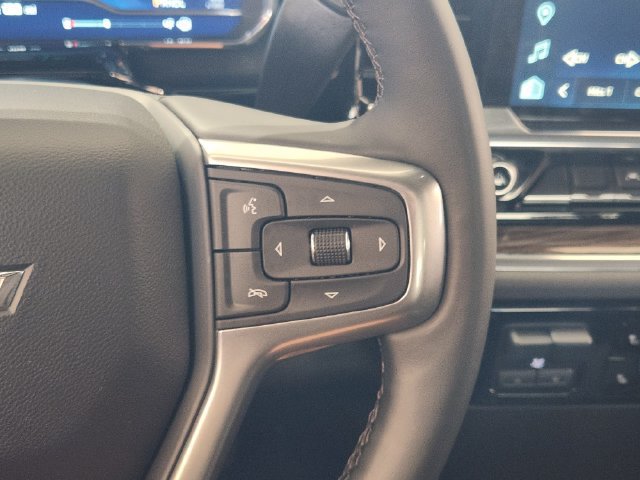 Used 2025 Chevrolet Silverado 1500 LT AWD/4WD image 29