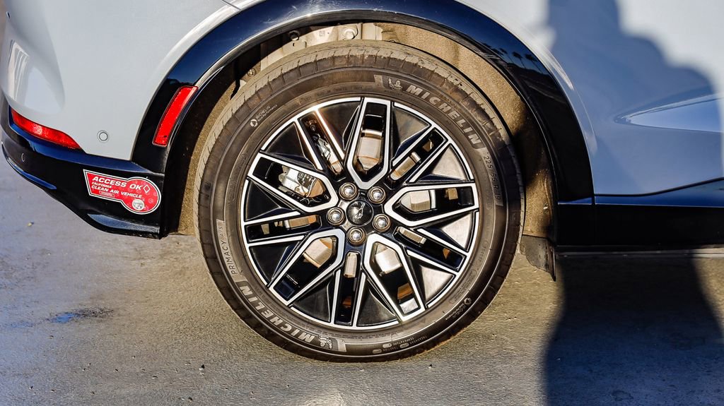 Used 2024 Ford Mustang Mach-E Premium image 11