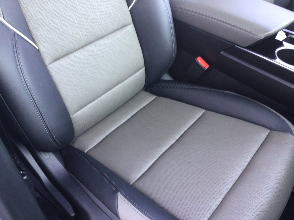 New 2026 Chevrolet Equinox LT w/ Convenience Package II image 12