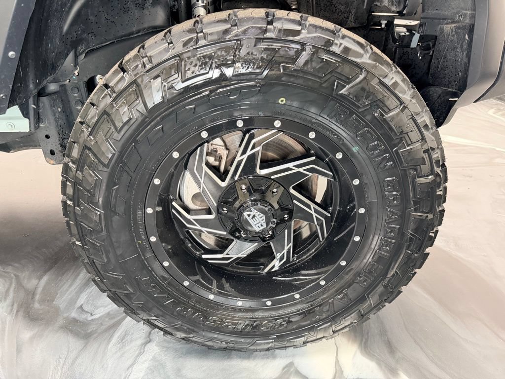 Used 2024 Jeep Wrangler Unlimited Sport AWD/4WD image 16