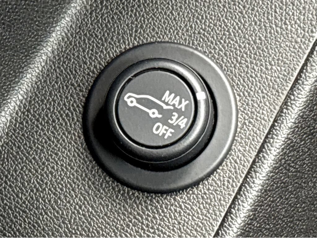 Used 2024 Chevrolet Equinox LT AWD/4WD image 22