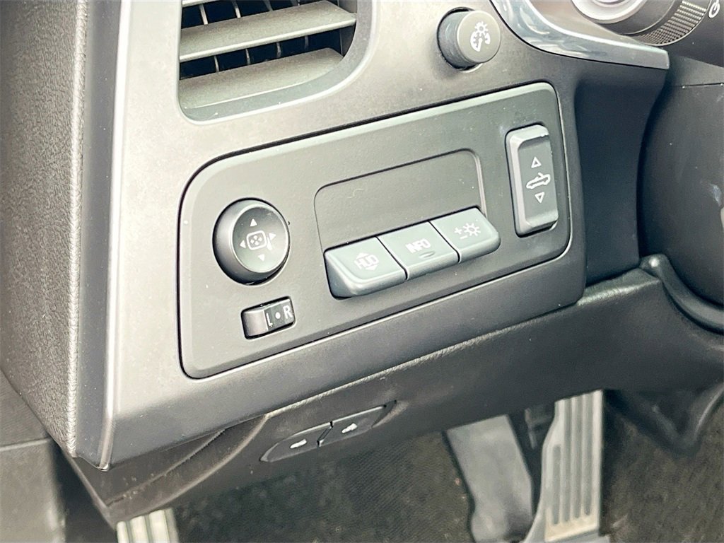 Used 2015 Chevrolet Corvette Stingray Convertible w/ 2LT Preferred Equipment Group image 10