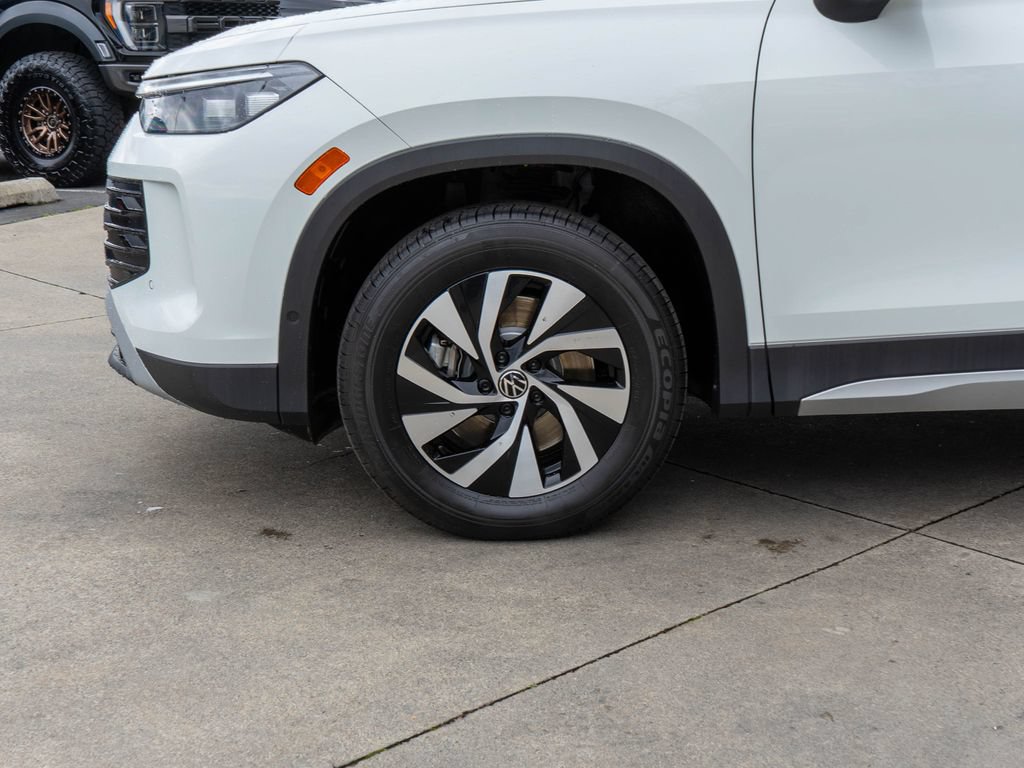 Used 2025 Volkswagen Tiguan S AWD/4WD image 24
