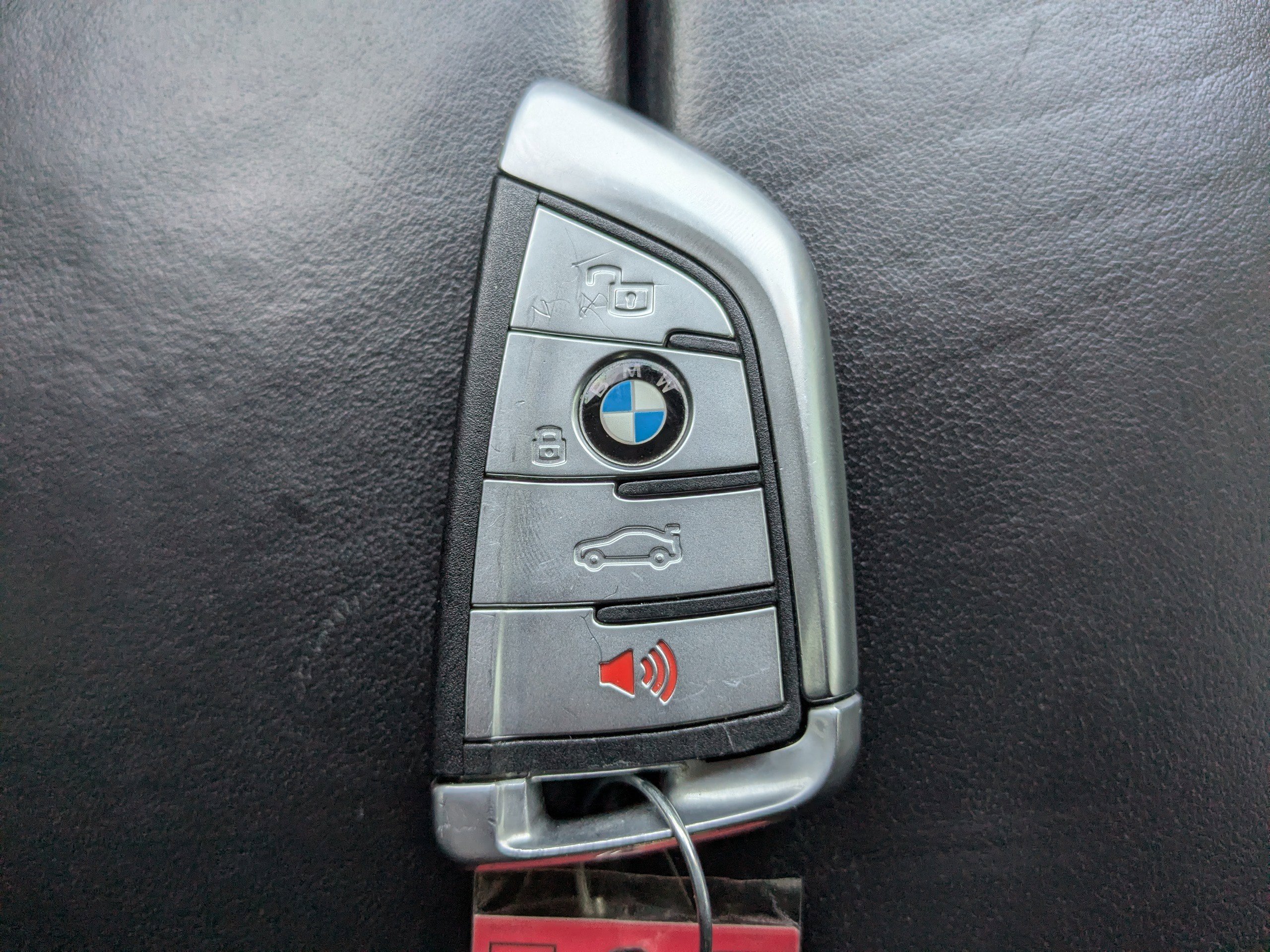 Used 2020 BMW X6 M50i w/ Executive Package image 32