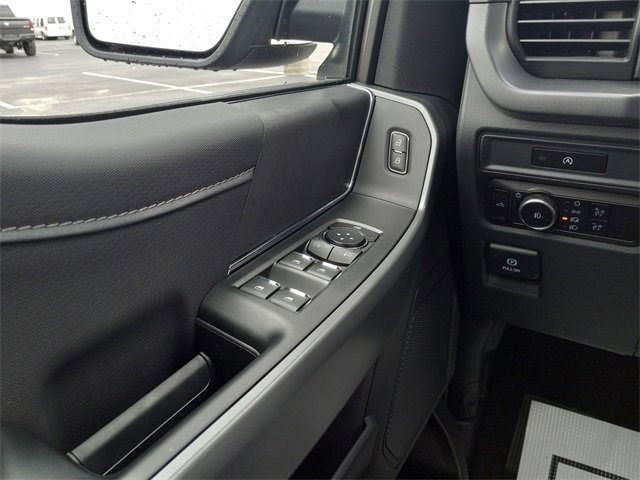 New 2025 Ford F150 XLT w/ Equipment Group 301A Standard image 25