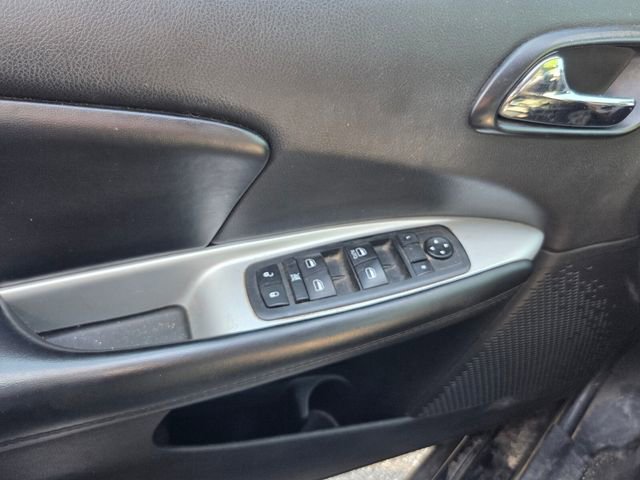 Used 2019 Dodge Journey SE w/ Premium Group FWD image 5