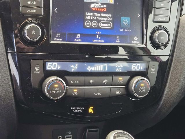 Used 2021 Nissan Rogue Sport SV image 23