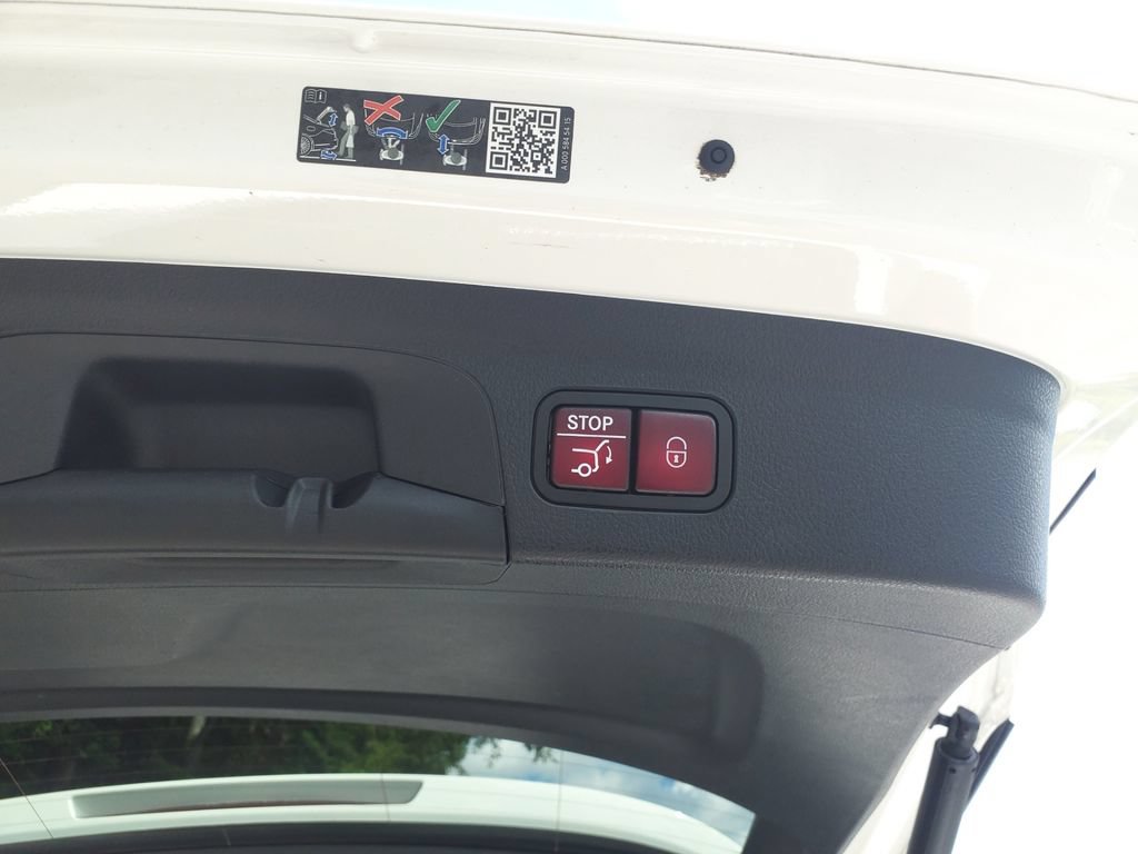 Certified 2025 Mercedes-Benz GLE 450e 4MATIC image 17