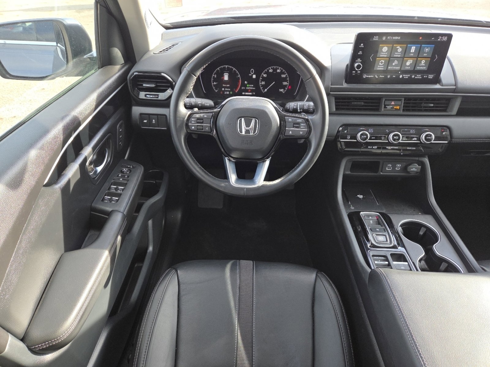 Used 2023 Honda Pilot Touring image 28