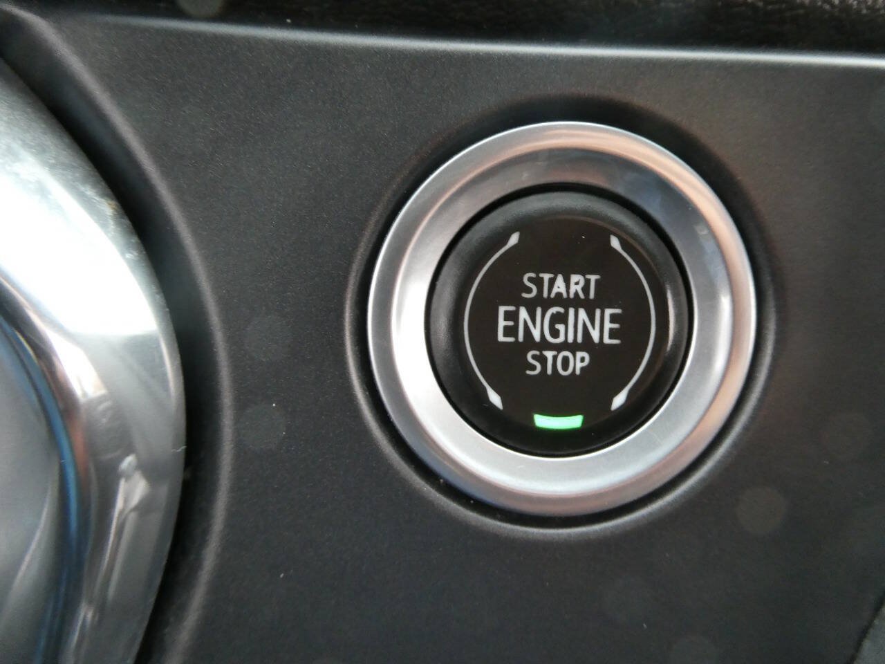 Used 2019 Chevrolet Blazer LT FWD image 18