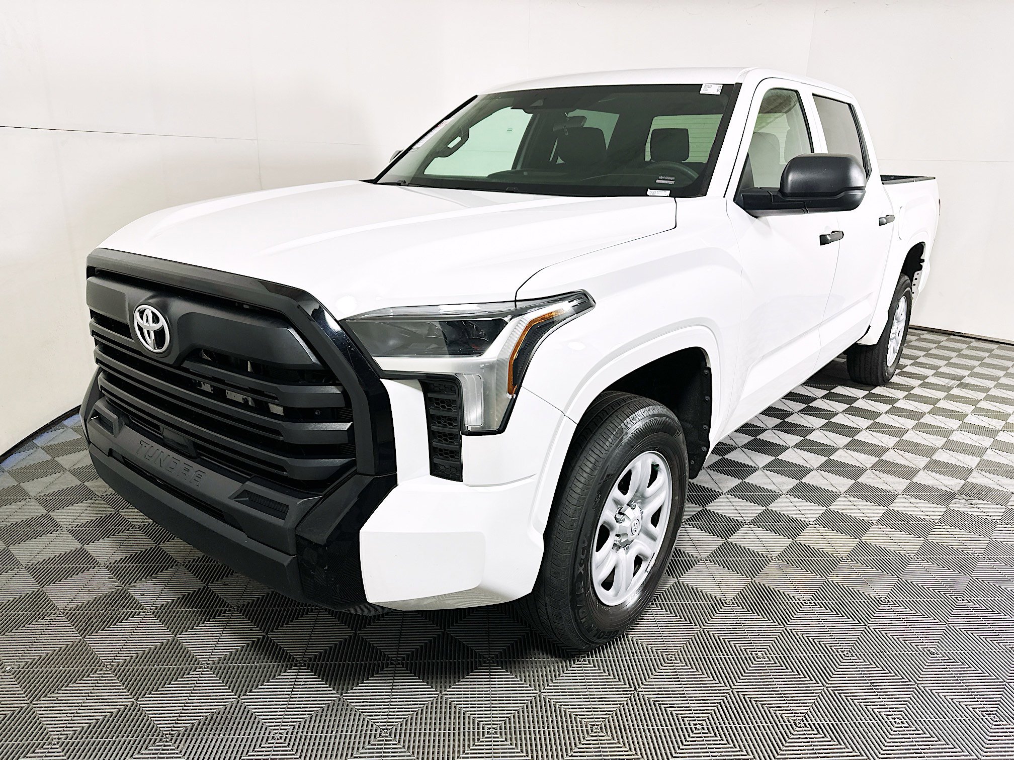 Used 2025 Toyota Tundra SR w/ SR Tow Package image 7