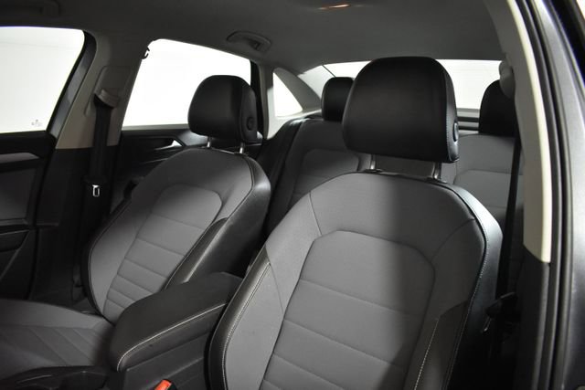Used 2025 Volkswagen Jetta SE image 10