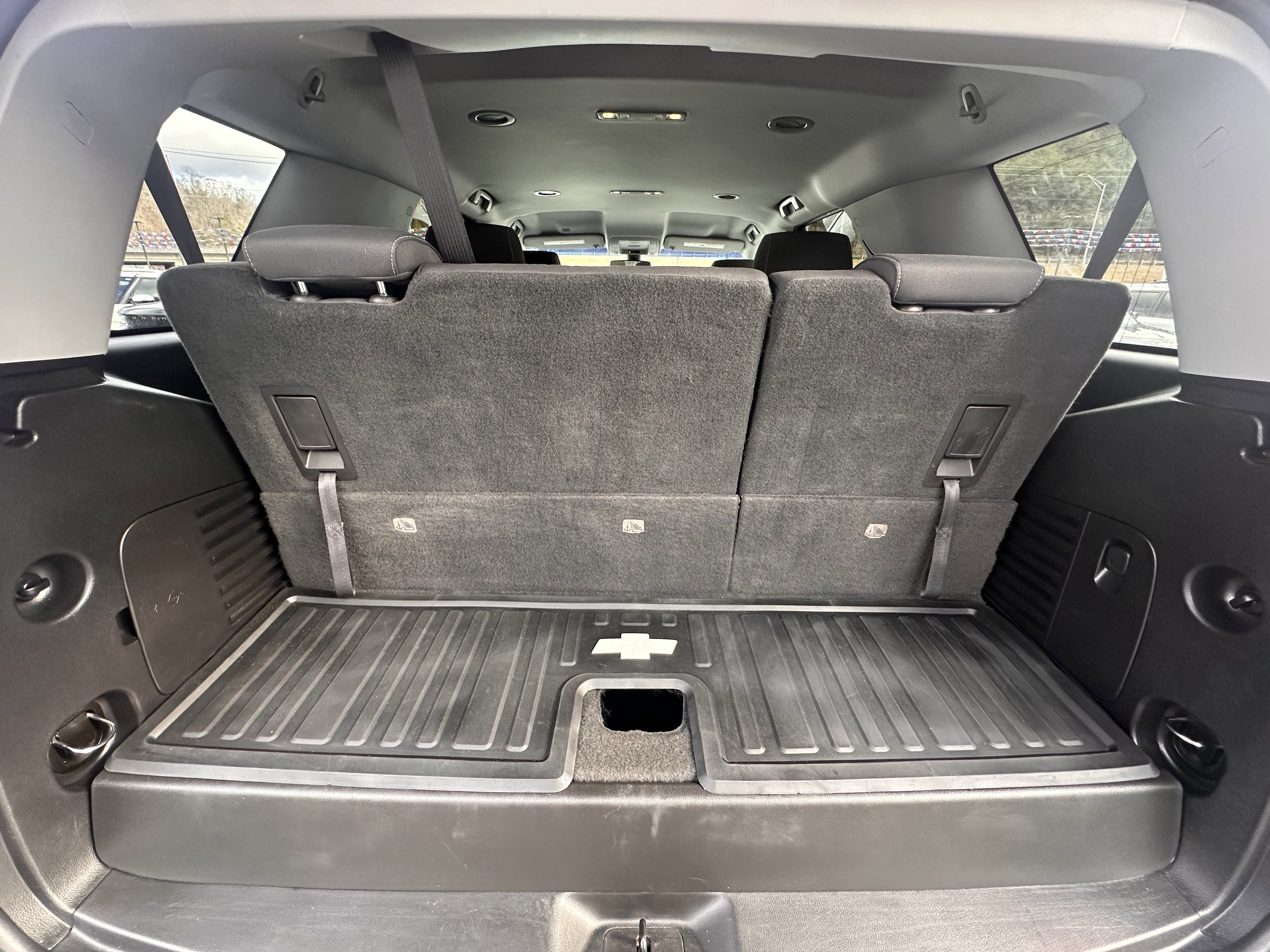 Used 2018 Chevrolet Tahoe LS w/ All-Season Package image 27