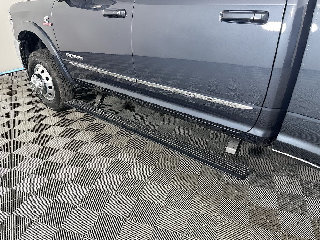 New 2026 RAM 3500 Limited AWD/4WD image 21