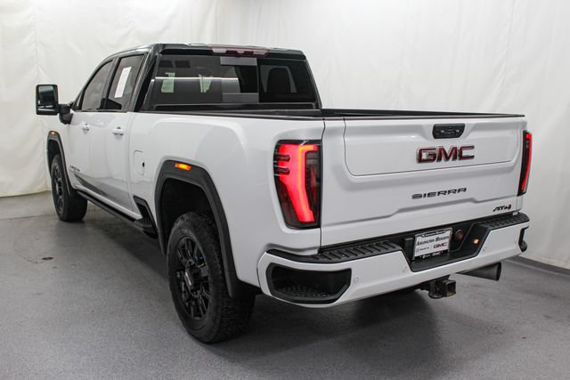 Used 2024 GMC Sierra 2500 AT4 w/ AT4 Preferred Package AWD/4WD image 6