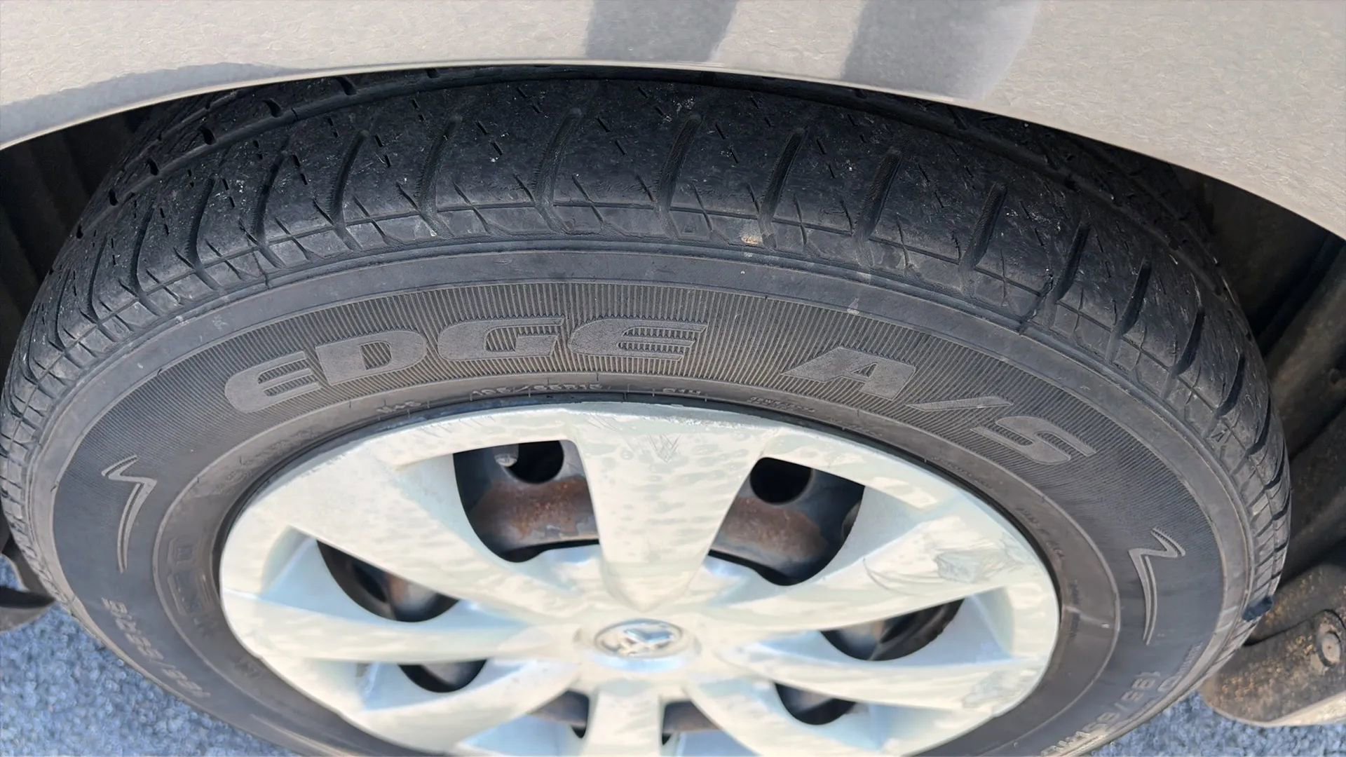 Used 2010 Toyota Corolla LE image 23
