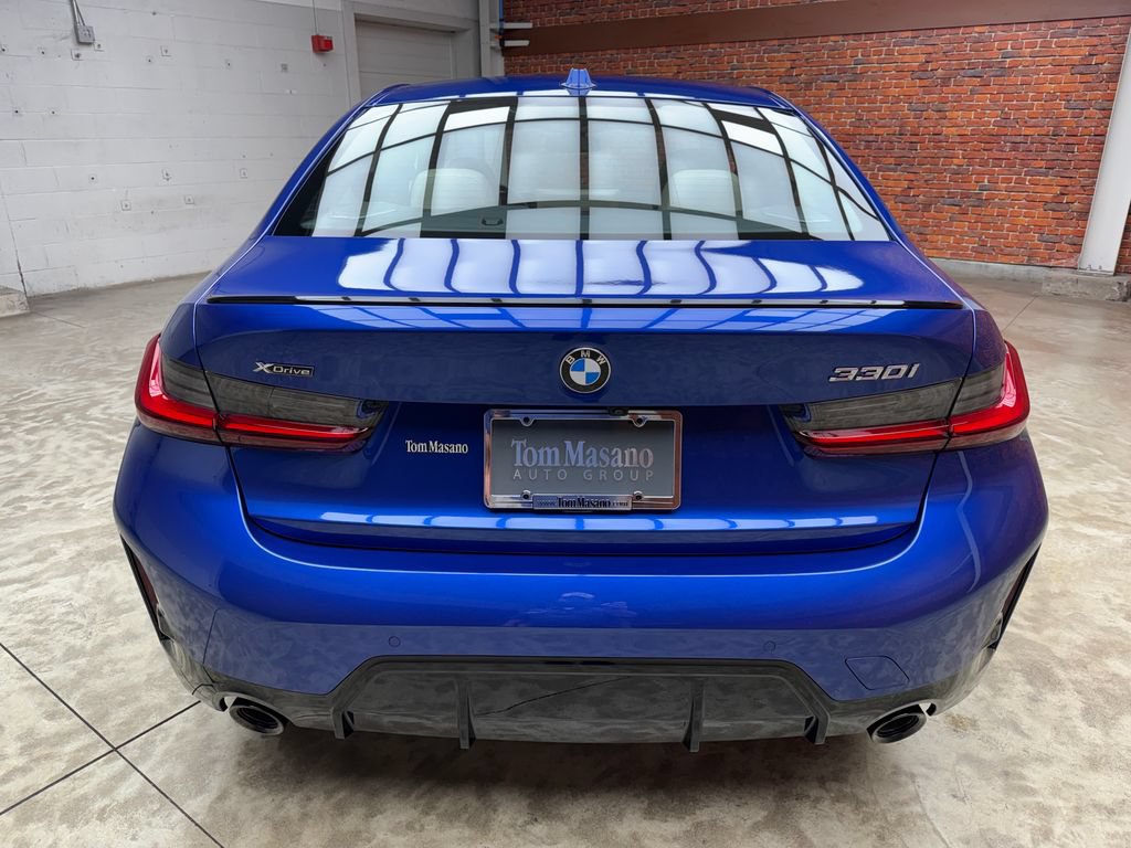 Certified 2025 BMW 330i xDrive Sedan w/ M Sport Package AWD/4WD image 4