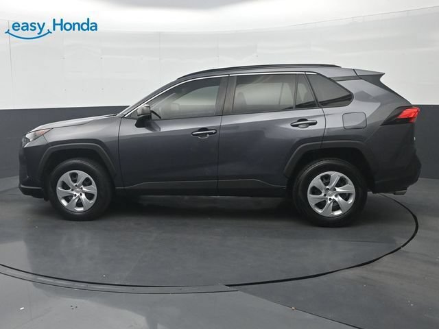 Used 2020 Toyota RAV4 LE FWD image 4