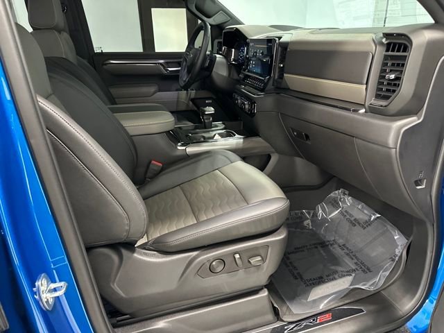 Used 2023 Chevrolet Silverado 1500 ZR2 w/ Technology Package image 11