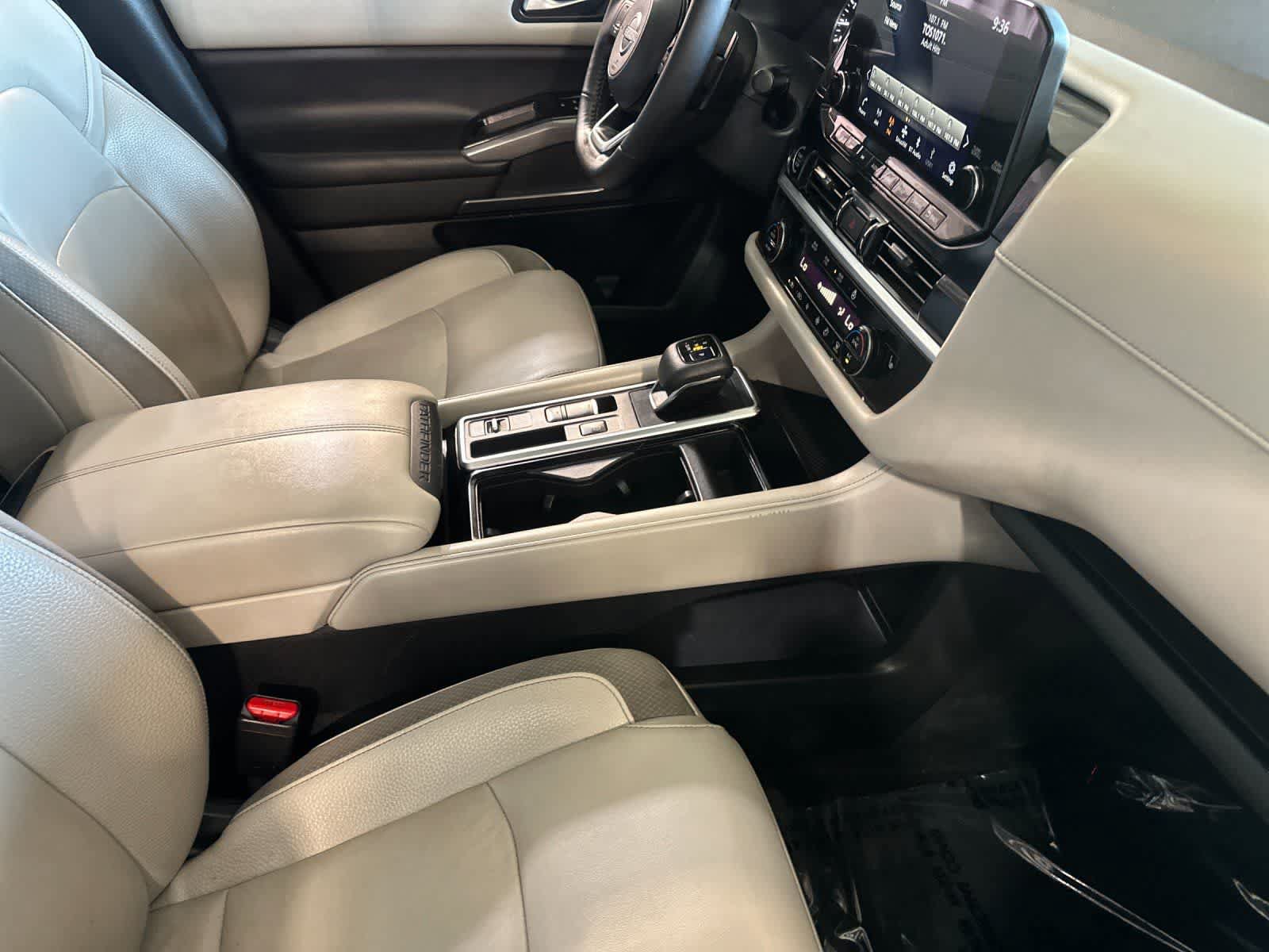 Used 2022 Nissan Pathfinder SL w/ SL Premium Package FWD image 18