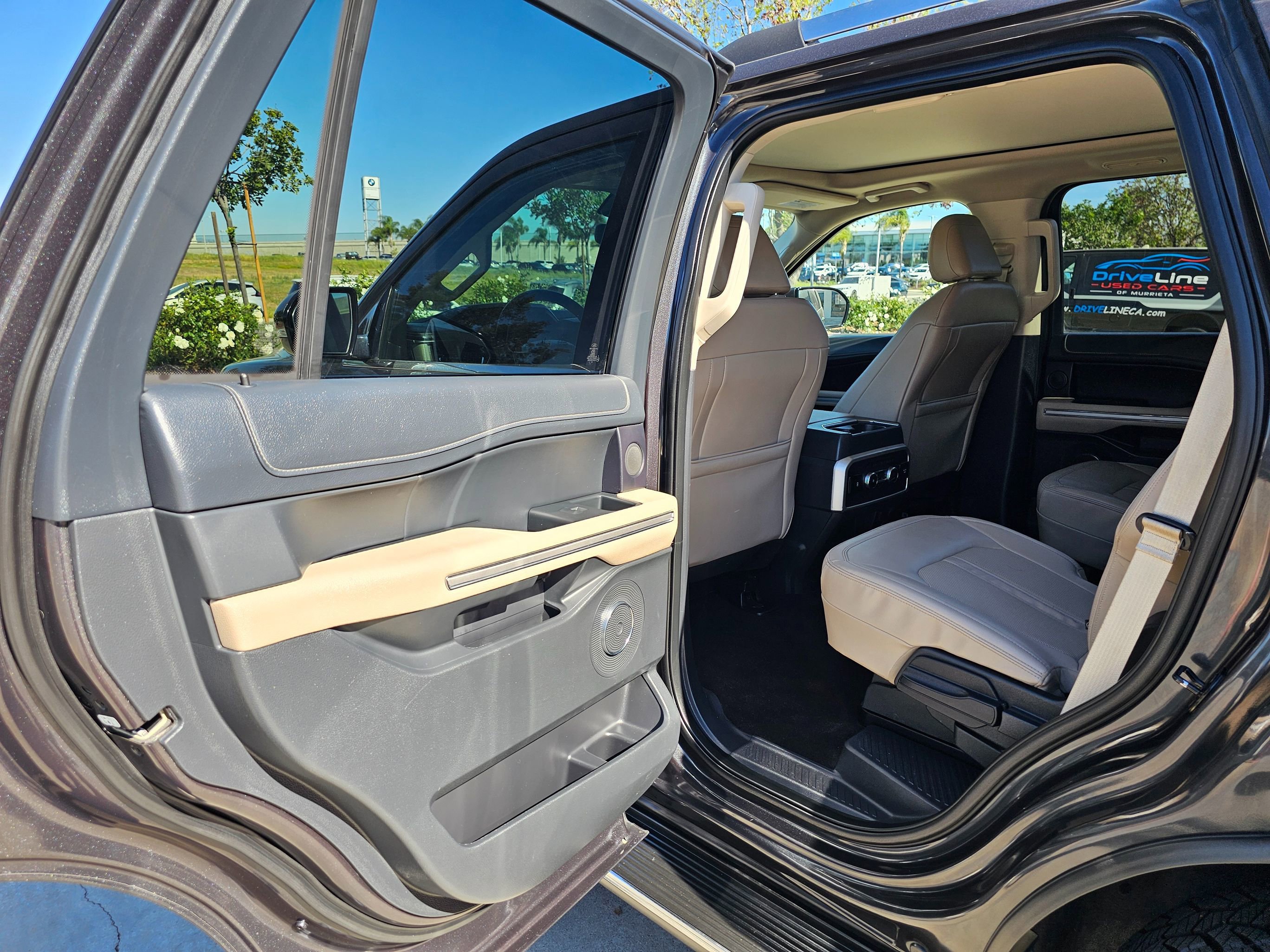 Used 2023 Ford Expedition Limited image 18