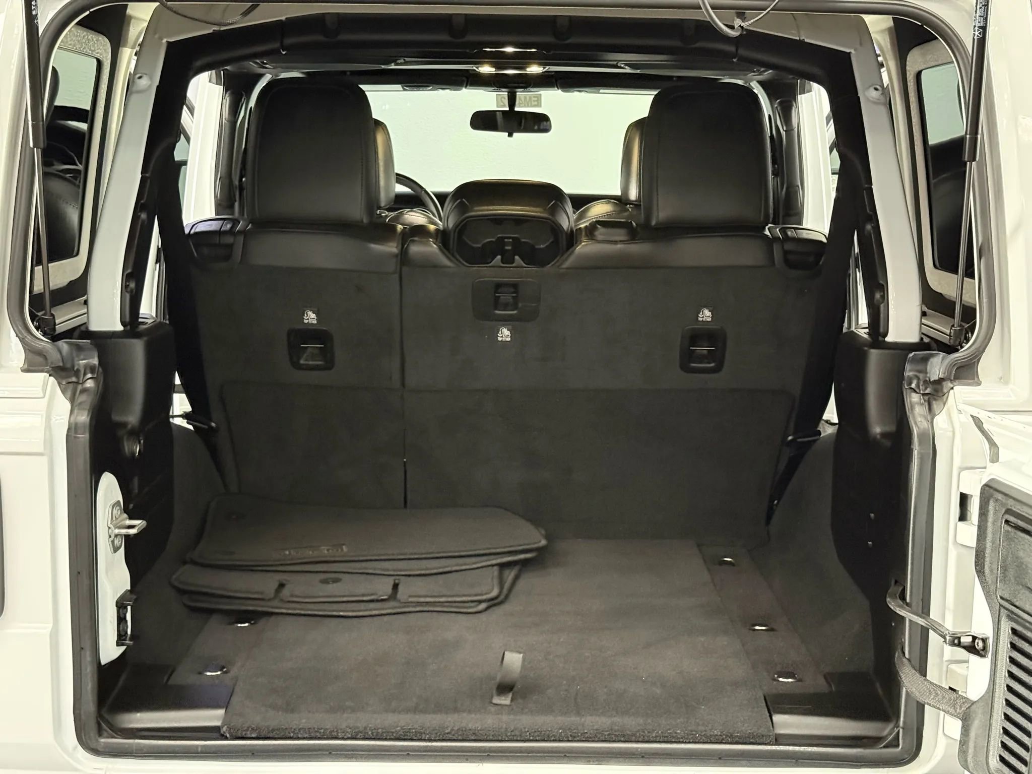 Used 2021 Jeep Wrangler Unlimited Sahara image 12