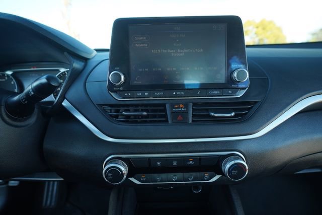 Used 2022 Nissan Altima 2.5 SV image 29