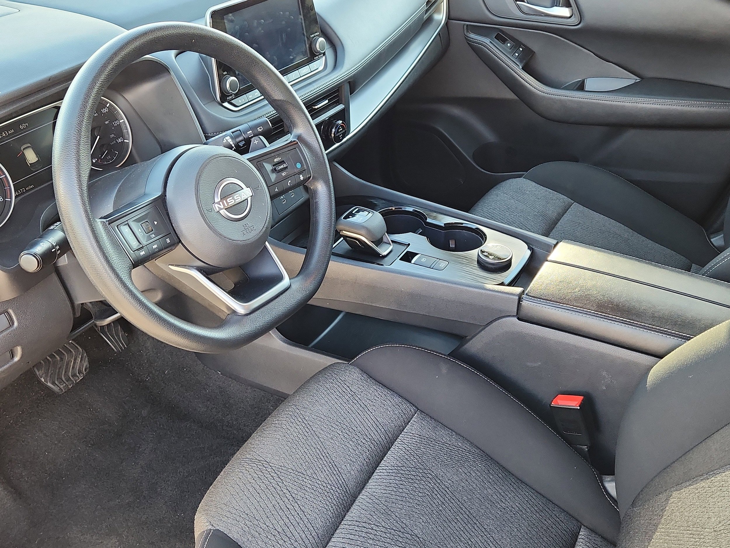 Used 2024 Nissan Rogue SV AWD/4WD image 9
