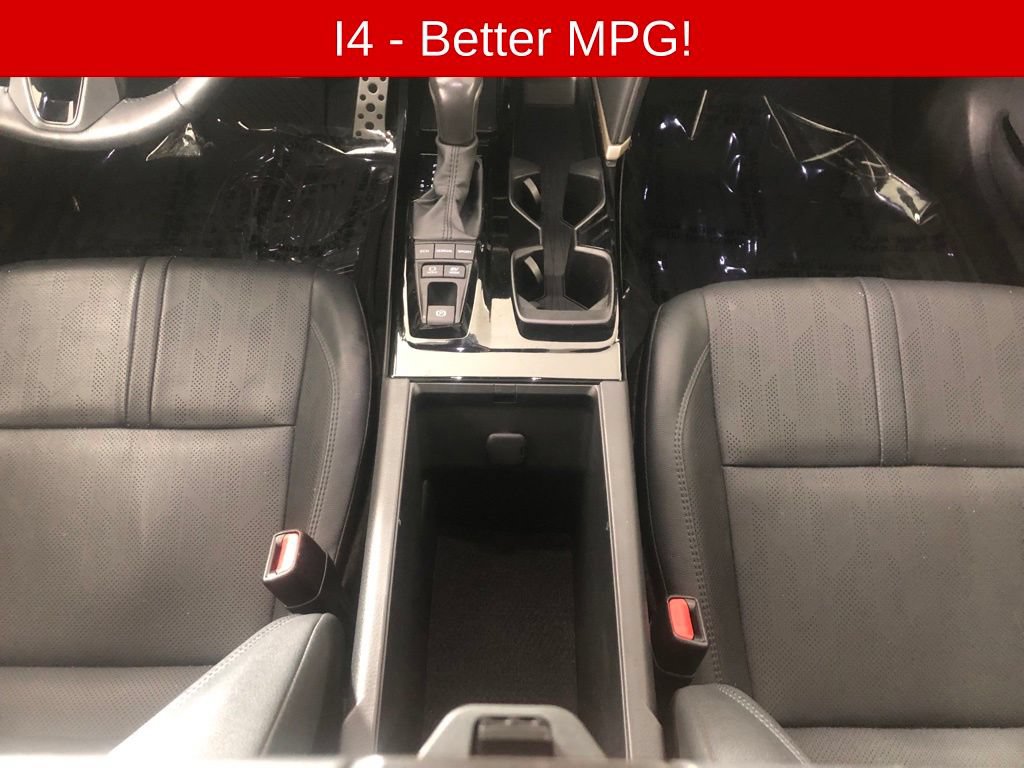 Used 2025 Toyota Camry XSE w/ Premium Plus Package AWD/4WD image 9