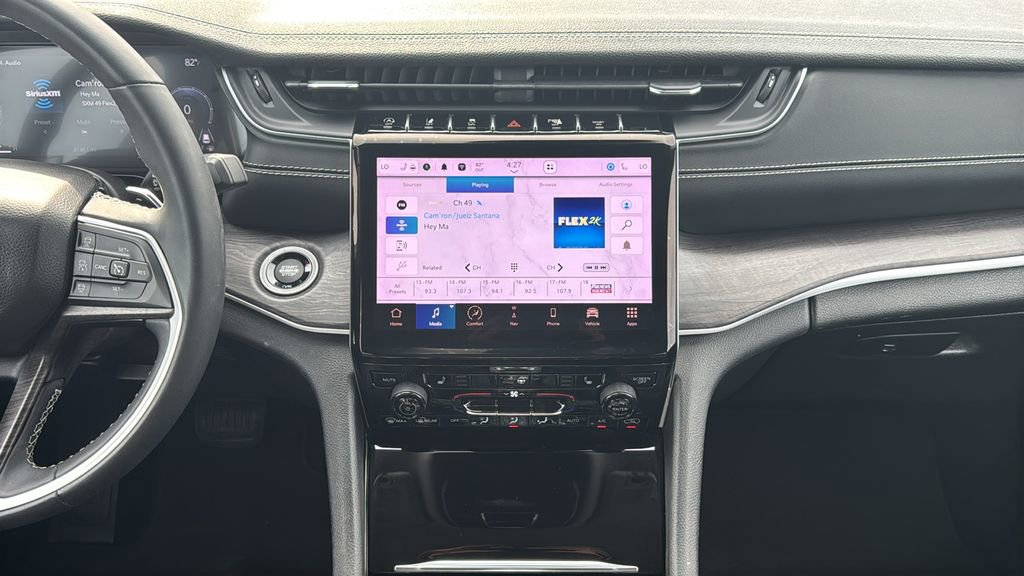 Used 2023 Jeep Grand Cherokee Limited w/ Black Appearance Package RWD image 20