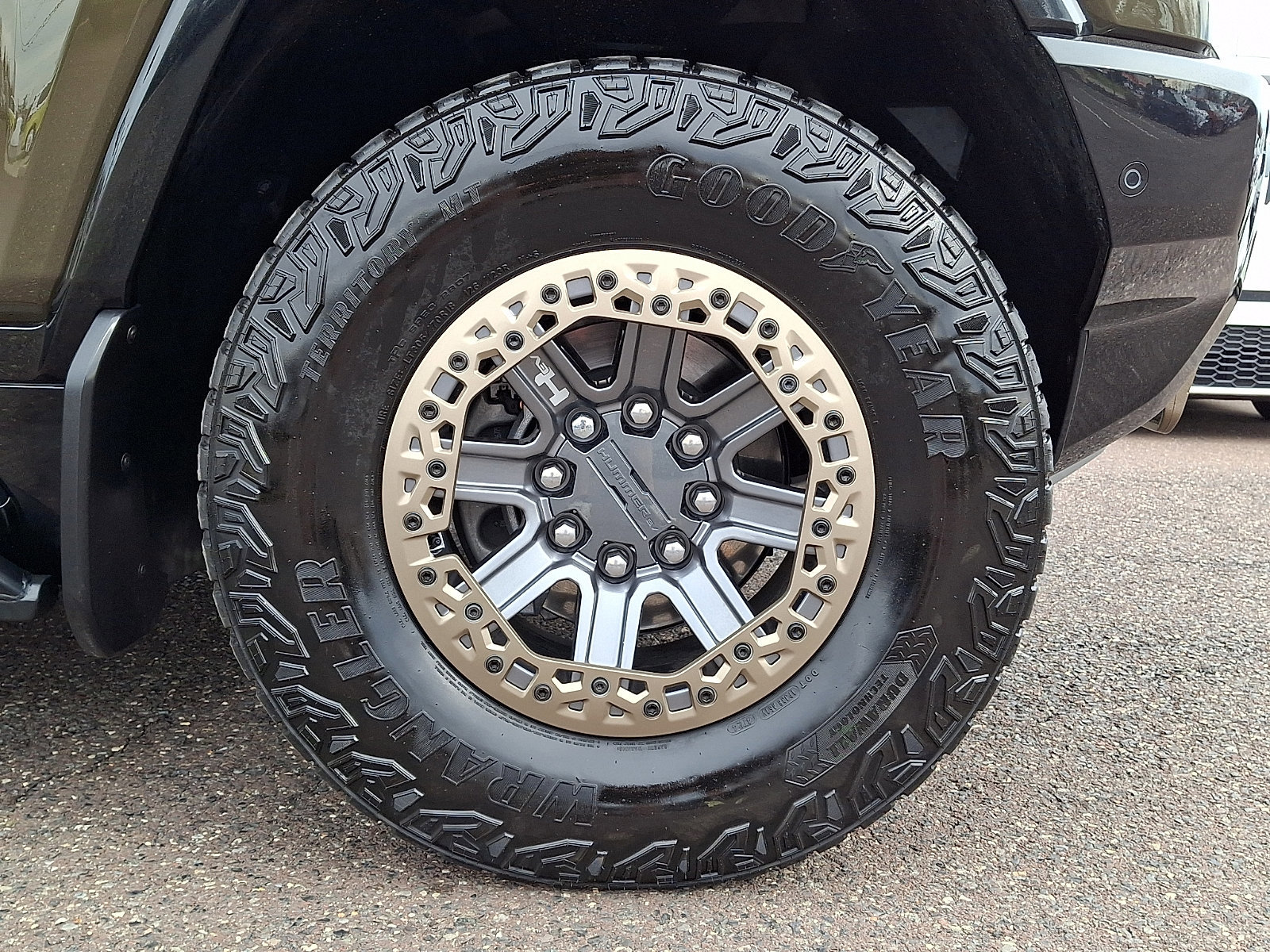 Used 2025 GMC Hummer EV 3X w/ Extreme Off-Road Package image 8