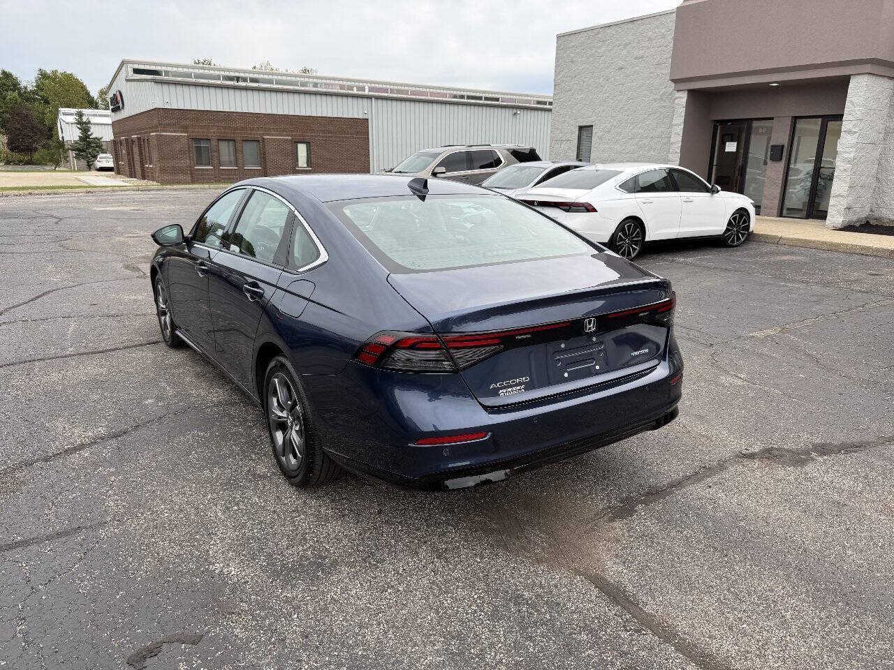 Used 2025 Honda Accord EX-L image 7