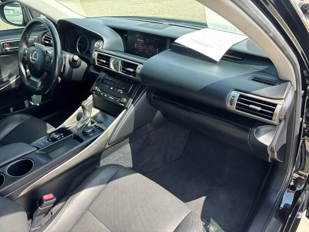 Used 2020 Lincoln Nautilus Reserve FWD image 28