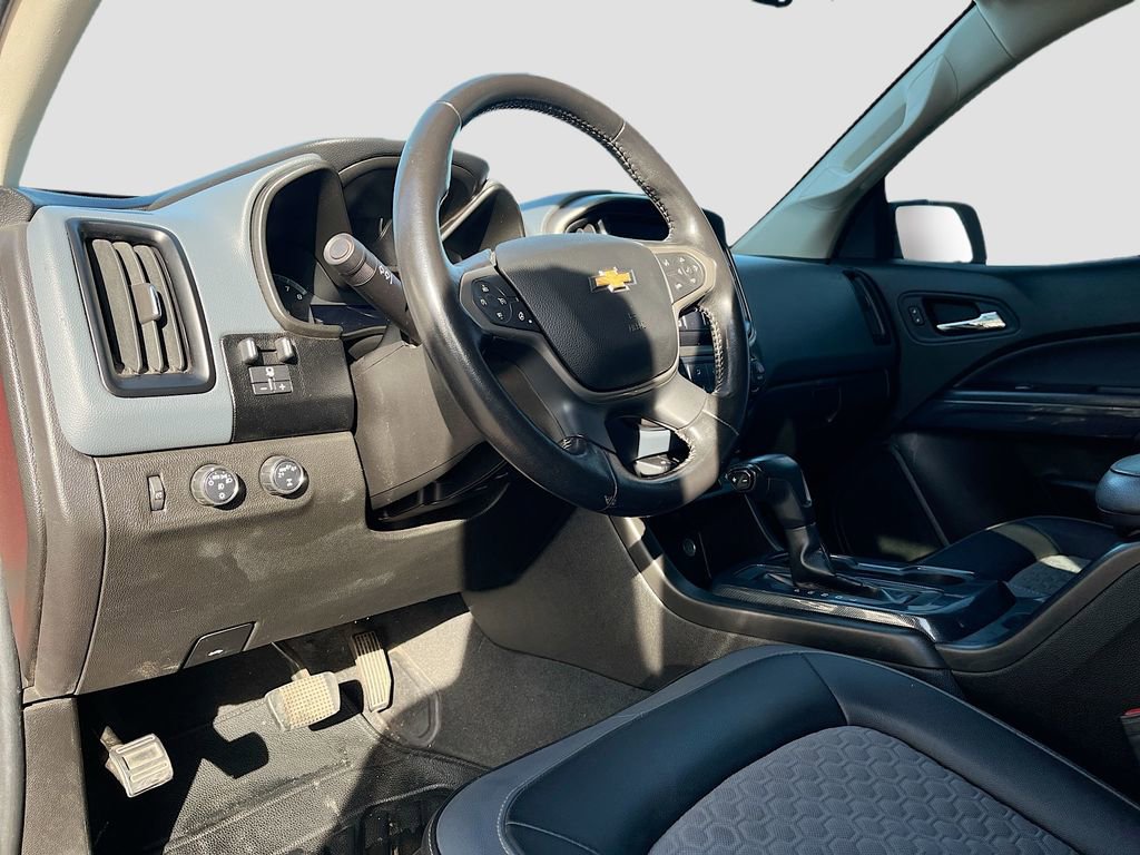 Used 2021 Chevrolet Colorado Z71 AWD/4WD image 9