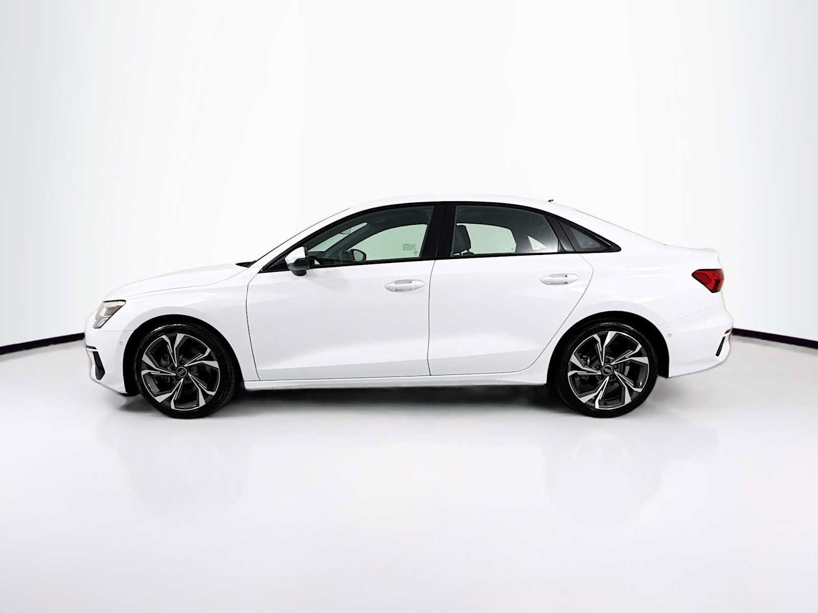 Used 2023 Audi A3 2.0T Premium Plus w/ Premium Plus Package FWD image 2