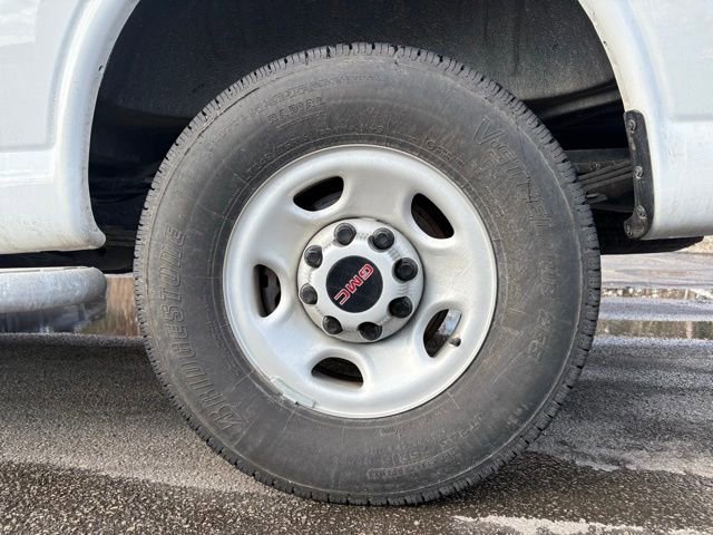 Used 2024 GMC Savana 2500 w/ Driver Convenience Package image 19