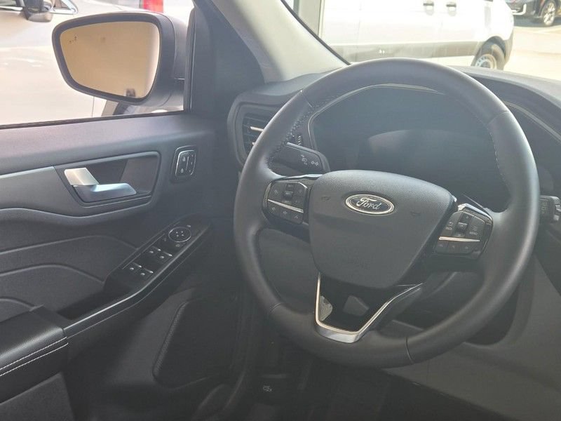 Used 2025 Ford Escape Active w/ Active Premium Tech Pack AWD/4WD image 12