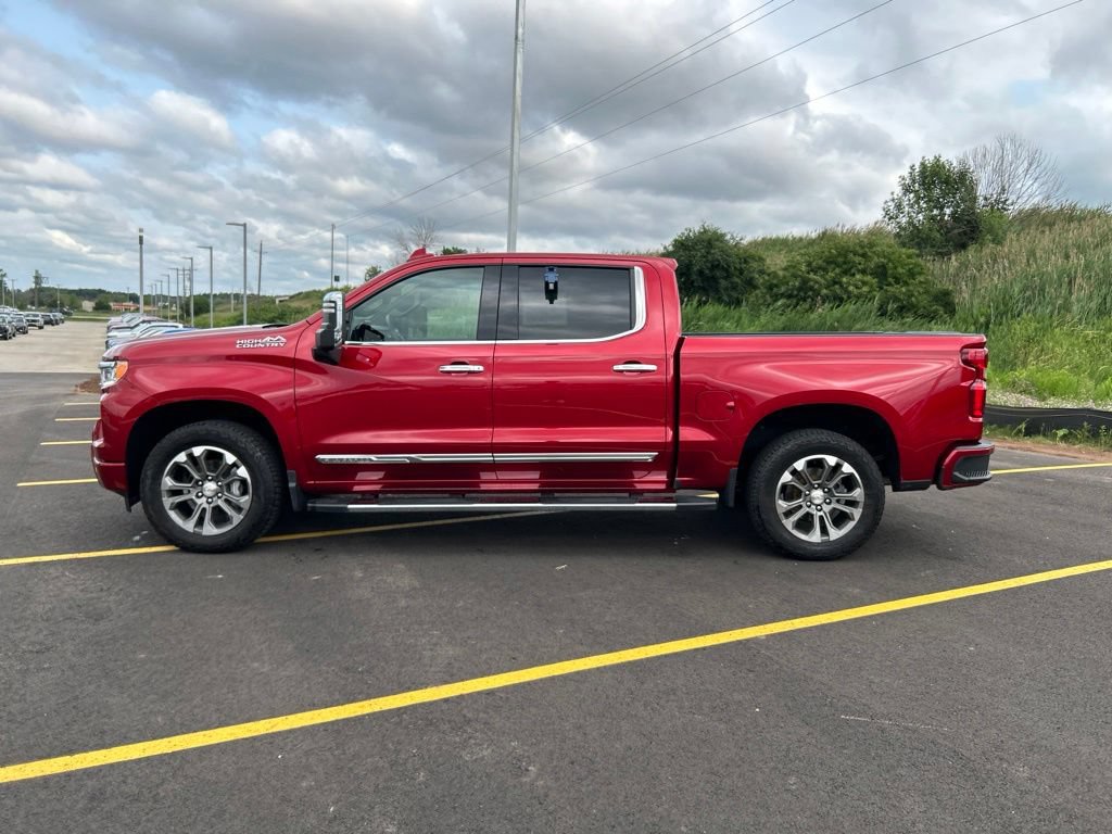 Used 2024 Chevrolet Silverado 1500 High Country w/ Max Trailering Package AWD/4WD image 9