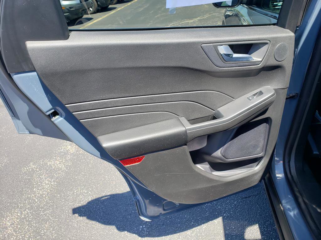 Used 2024 Ford Escape Platinum w/ Premium Technology Package AWD/4WD image 12