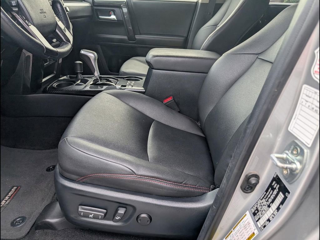 Used 2024 Toyota 4Runner TRD Off-Road Premium AWD/4WD image 10