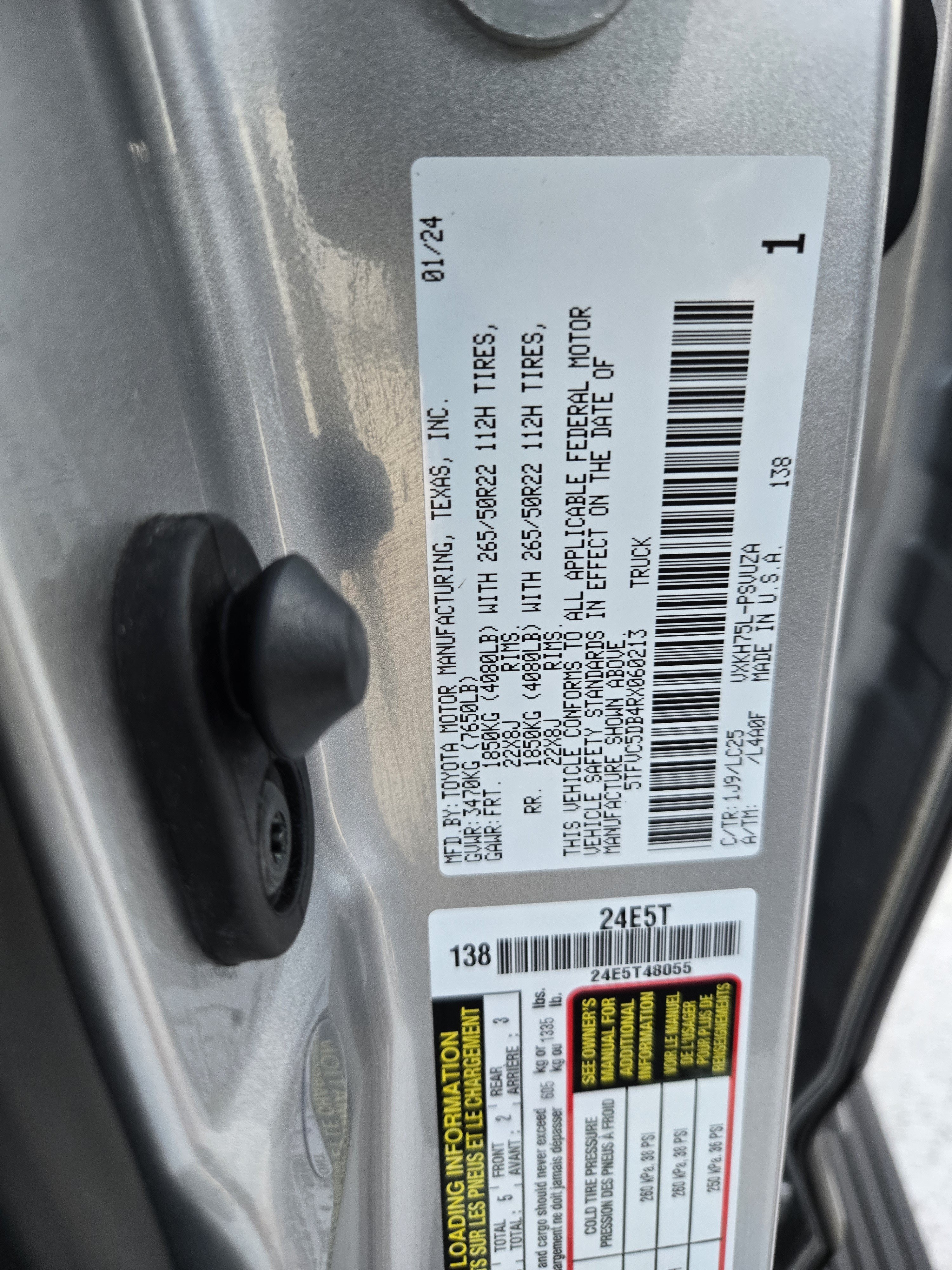 Used 2024 Toyota Tundra Capstone AWD/4WD image 31